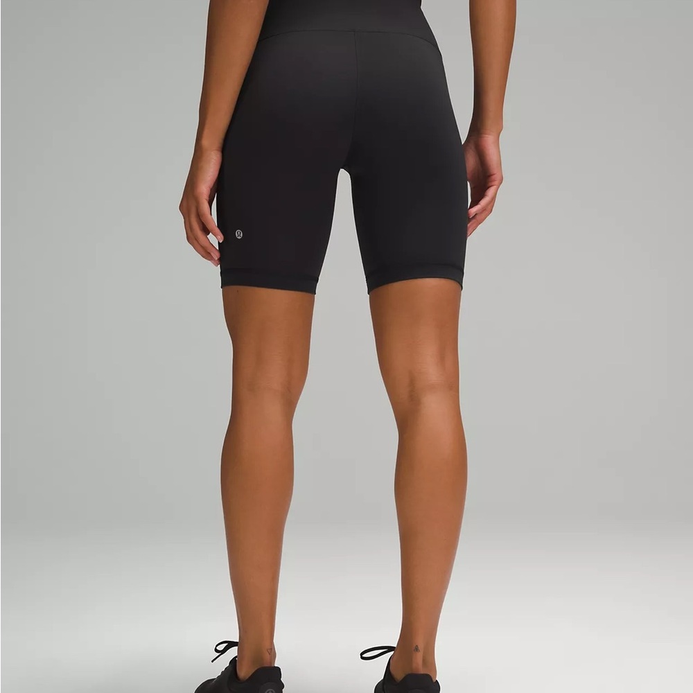 Lululemon Athletica Wunder Train 8” Black Bike Shorts High-Waisted Size 6